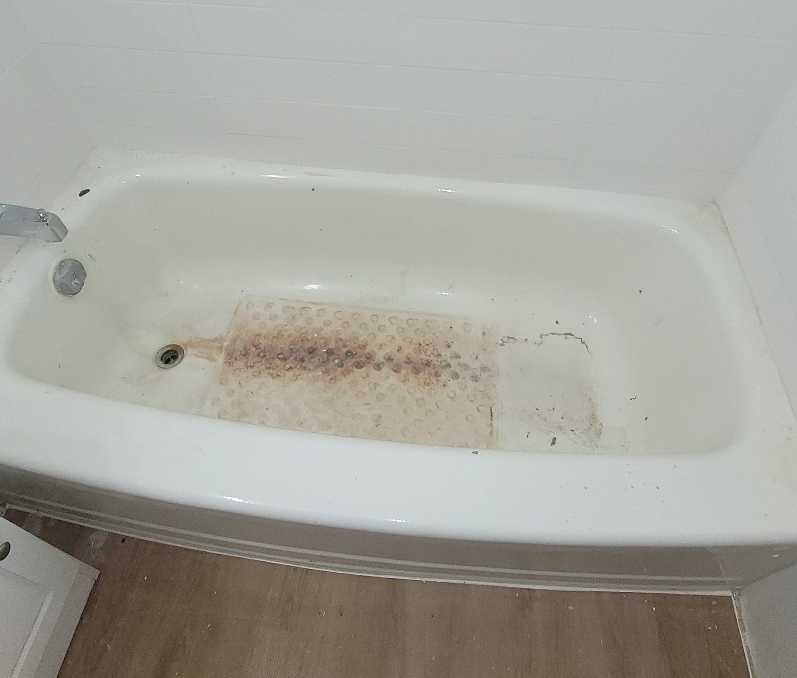 b4 tub 7